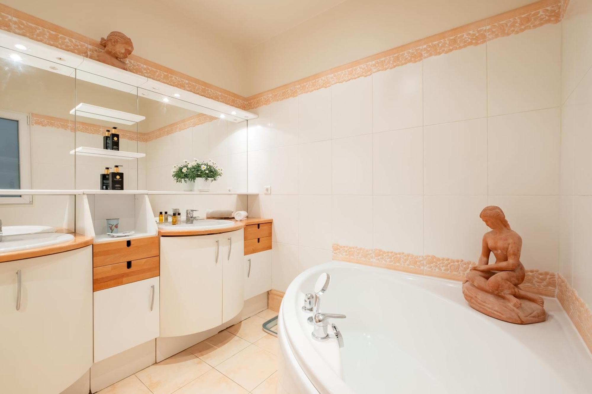 Appartement Veeve - Triumphant Design Paris